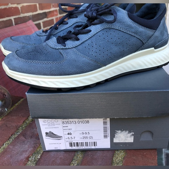 Ecco Exostride women’s blue walking shoe,  size 9-9.5 - Picture 9 of 9